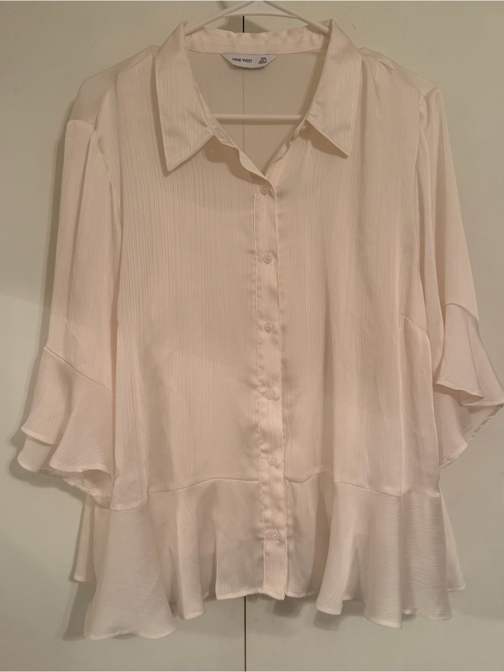 Nine West Light Cream Ruffled Button-Front Blouse